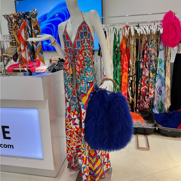 Luxurious Mongolian Sheep Fur Bag - Picture 5 of 16